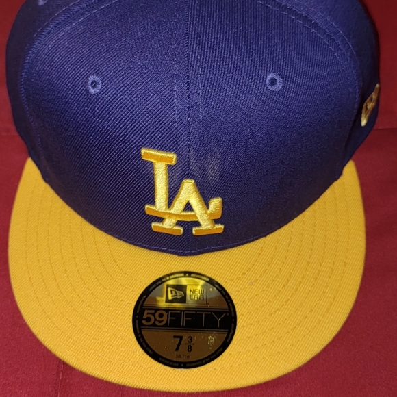 59-50 Fitted LA LAKERS HAT - Picture 1 of 3